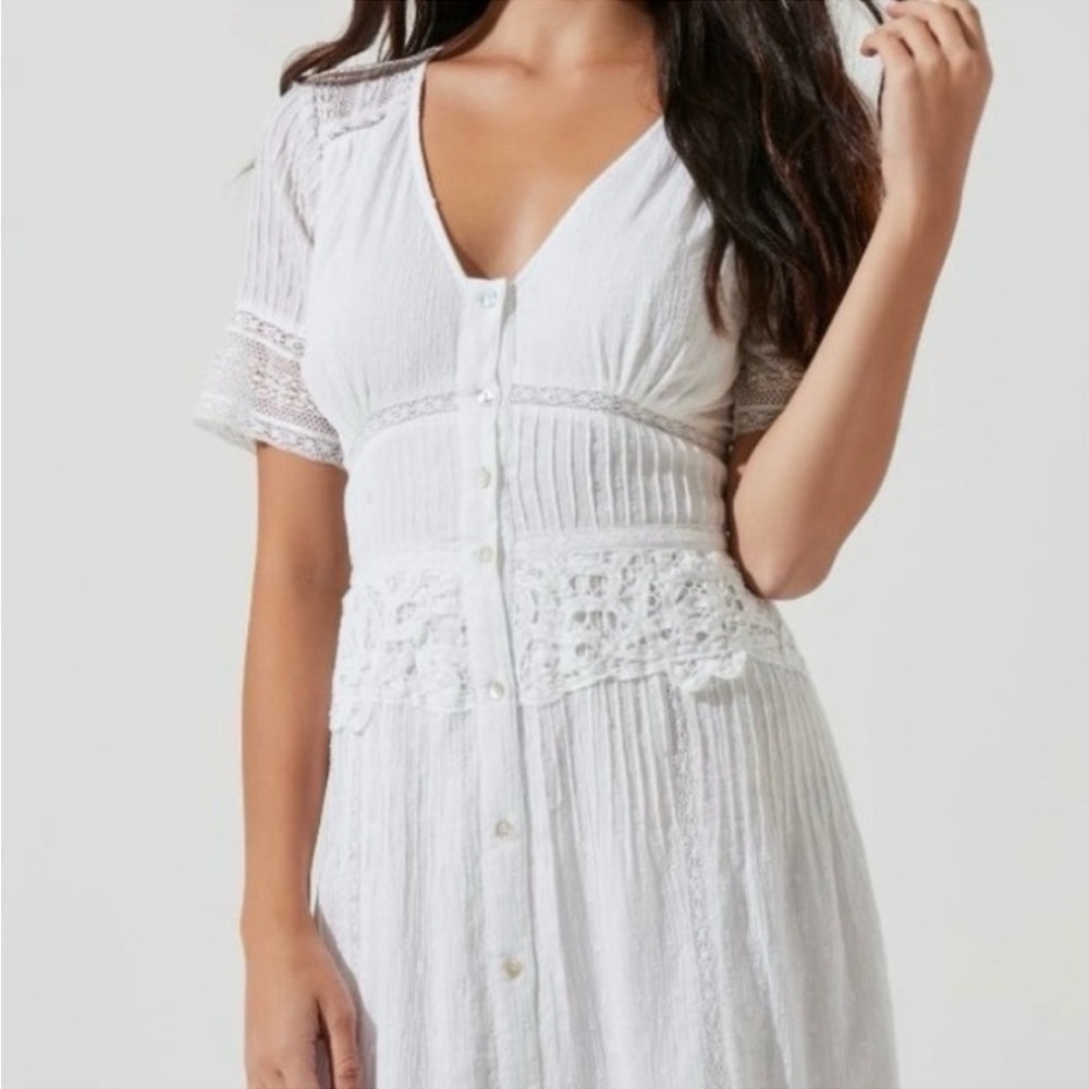 Astr White Lace Midi Dress